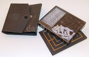 Csepel Művek reklámmal jelzett kis méretű hordozható utisakk és dominó készlet, eredeti tokban