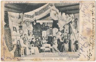 1903 Igló, Zipser Neudorf, Spisská Nová Ves; Szepes vármegyei női kéziipar kiállítás. csoportkép. Fényképész Matz G. / Womens crafts industry exhibition (gyűrődések / creases)