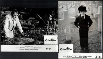 1976 ,,Ómen" amerikai horror film jelenetei és szereplői (köztük Gregory Peck, Lee Remick), 10 ...