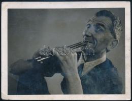 Tersánszky Józsi Jenő író aláírt fotója 12x9 cm, kissé koszos