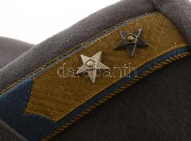 Rendőr alezredesi egyenruha a Kádár korból. Komplett díszegyenruha, kabáttal,