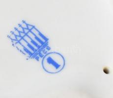 Zsolnay porcelán kislány korsóval (tervező: Sinkó András). Kézzel festett, jelzett, hibátlan, m: 8 c...