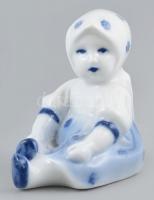 Zsolnay porcelán ülő kislány. Kézzel festett, jelzett, kissé kopott, m: 7 cm