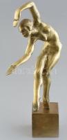 Feltehetően Kerényi Jenő: Art Deco táncos lány. Öntött bronz, jelzés nélkül, m: 29 cm