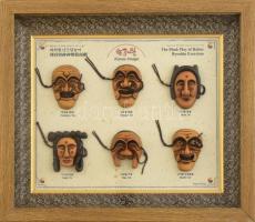 Dél-koreai miniatűr maszkok, feliratozva, üvegezett fa keretben, külső méret: 35,5x31 cm