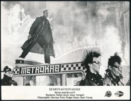 1982 ,,Szárnyas fejvadász című amerikai sci-fi film egy jelenete, 1 db vintage produkciós filmfotó, ezüstzselatinos fotópapíron, 18x24 cm