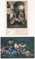 23 db főleg MODERN népviseletes képeslap / 23 mostly modern folklore postcards