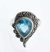 Ezüst(Ag) gyűrű csepp alakú kék kővel, jelzés nélkül, méret: 56, bruttó: 4,9 g