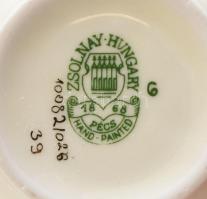 Zsolnay pillangó mintás váza, kézzel festett, jelzett, hibátlan, m: 11 cm