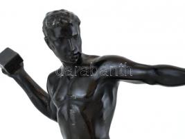 Jelzés nélkül: Téglát dobó férfi. Patinázott spiáter, márvány talapzaton. M: 27cm