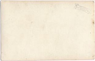 Mátra, csoportkép a csodaforrásnál. Sztanek Ede fényképész, photo