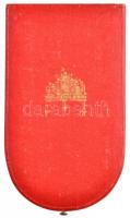 1922. "Magyar Koronás Bronzérem vörös-fehér szegélyezésű szalagon (katonai tagozat)" arany...