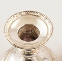 Szombati gyertyatartópár, ezüstözött alpakka, kopásnyomokkal, jelzés nélkül, m:8cm