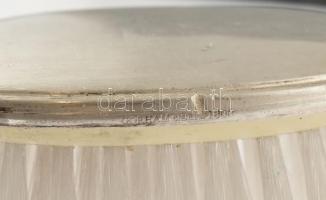 Ezüst (Ag) markolatú kefe, jelzett: Gorham, bruttó: 31g 7x4,5x3cm