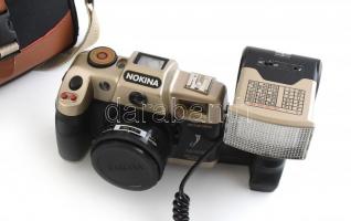 Nokina filmes fényképezőgép, táskában, 2 db filmmel