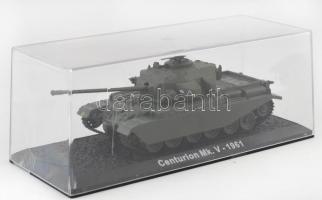 Centurion Mk. V harckocsi modellje, eredeti műanyag dobozában, h: 10,5 cm