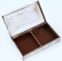 Ezüstözött fém doboz, fa betéttel, 16,5×9,5×3,5 cm