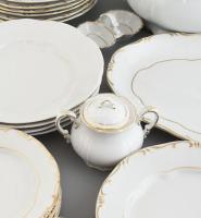 Zsolnay vastag tollazott étkészlet, teás készlet, mokkás készlet, pótlás van benne ezért van ami kev...