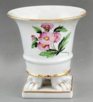 Herendi porcelán virágmintás karmos mini kaspó, kézzel festett, jelzett, kis kopásnyomokkal, m: 7,5 cm