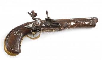 Párbaj pisztoly készlet. Igényes gyűjtői replika. Fa dobozban. 25x45 cm