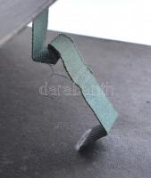 ~1950. "Rákosi Mátyás Kovácsológyár" egyoldalas fém plakett, díszes fa keretben (174x113mm...