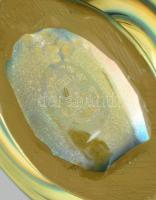 Zsolnay váza, Jáde sorozat. Formába öntött, relief mintázatú, eozinmázakkal festett porcelán. Tervez...