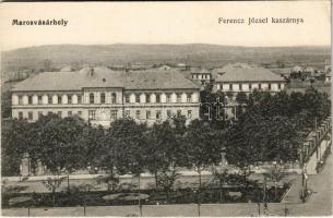 Marosvásárhely, Targu Mures; Ferenc József kaszárnya. Porjes S. Sándor kiadása / K.u.k. military barracks (Rb)