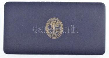 Seychelles 1974. 5R Ag + 10R Ag forgalmi szett eredeti díszdobozban T:PP patina
Seychelles 1974. 5 ...