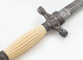 Osztrák tengerész altiszti dísztőr, kis sérüléssel a markolaton. Gravírozott pengével. 43 cm / Austr...