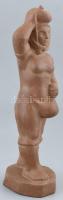 Bencze jelzéssel: Tököt, a fején cipelő nő. Szocreál stílusú figura. Terrakotta, hibátlan, m: 23 cm
