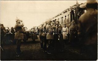 1916 Vilmos német császár megérkezése Wladimir-Wolynszkybe / WWI German and Austro-Hungarian K.u.K. military, Wilhelm II, German Emperor arrives at the railway station of Volodymyr-Volynskyi, military music band, saluting soldiers and officers. photo (ragasztónyom / glue marks)