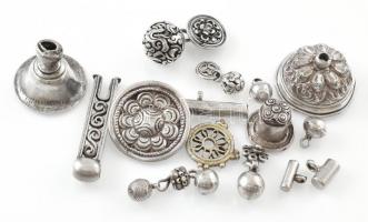 Ezüst(Ag) tibeti ruhadísz, 16 db, jelzés nélkül, nettó: 129 g
