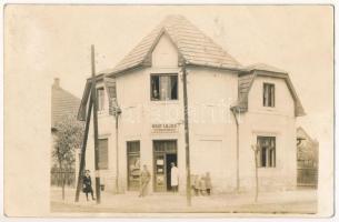 Budapest IV. Újpest (régen Rákospalota), Bédy Lajos vegyeskereskedés üzlete. Erdély utca 3. (ma Tavasz utca) photo