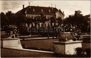 1936 Baja, Déry park, Városi polgári fiúiskola + "BAJA-ÚJDOMBÓVÁR CS.SZM."