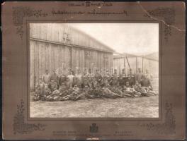 1916 XXI. mszd I. szakasz csoportképe, kartonra kasírozott fotó Schäffer Ármin műterméből, sérült karton, 17×23 cm