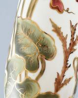 Zsolnay ciklámen mintás váza, kézzel festett, jelzett kis kopásnyomokkal, m: 27cm