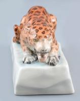 Herendi leopárd figura, terv: Markup Béla, kézzel festett, jelzett, hibátlan, h: 20 cm