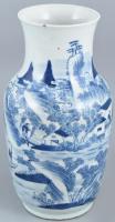 Régi kínai váza, mázalatti kobaltkékkel festett porcelán, jelzés nélkül, alján lyuk, kopott, vaspöttyökkel, apró lepattanás, m:32,5cm
