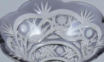 Ólomkristály váza, fém aljjal, apró csorba, m:26 cm