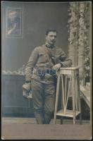 cca 1917 Alois Kerngast (1882-?) cs. és kir. katonatiszt portréja, keményhátú műtermi fotó, kabinetfotó, 16,5x10,5 cm