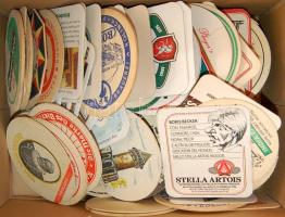 110 db nagyrészt különféle főleg német söralátét sok régivel