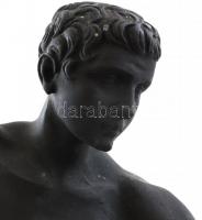 Jelzés nélkül: Diszkoszvető. Ismeretlen anyag, m:35cm