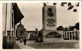 1942 Budapest XIV. Budapesti Nemzetközi Vásár "Háborús Vásár" a Városligetben, Egység, fegyelem, munka, győzelem, Gyűjtsd a papíroshulladékot