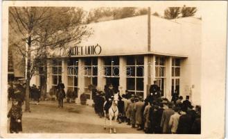 1941 Budapest XIV. Budapesti Nemzetközi Vásár a Városligetben, Szovjet Unió pavilon, sorbanállás