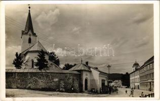 1940 Huszt, Chust, Khust; Református templom, fekete József üzlete / Calvinist church, shop