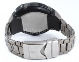Casio No. 2894 karóra, titánium, a felső folyékony kristály kiégett, működik, leolvasható, digitális...