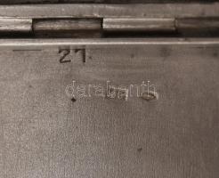 Ezüst (Ag) monogramos tok, benne zsebtükörrel. Jelzett, belső felén kopásnyomokkal, karcolásokkal, a...