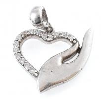 Ezüst(Ag) szív medál, jelzett, h: 2 cm, bruttó: 2,8 g