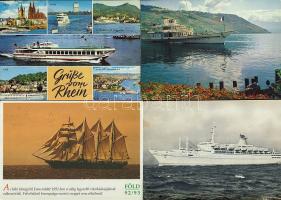 50 db vegyes hajós modern képeslap