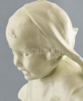 Zsolnay Radnai Béla (Pozsony,1873-Budapest,1923): A baba járni tanul. Fehér mázas porcelán,körpecsét...